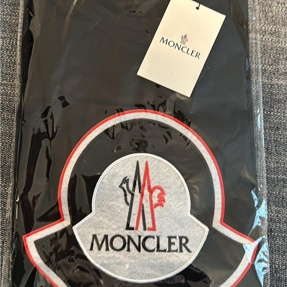 Brand new black moncler disigner tee shirt